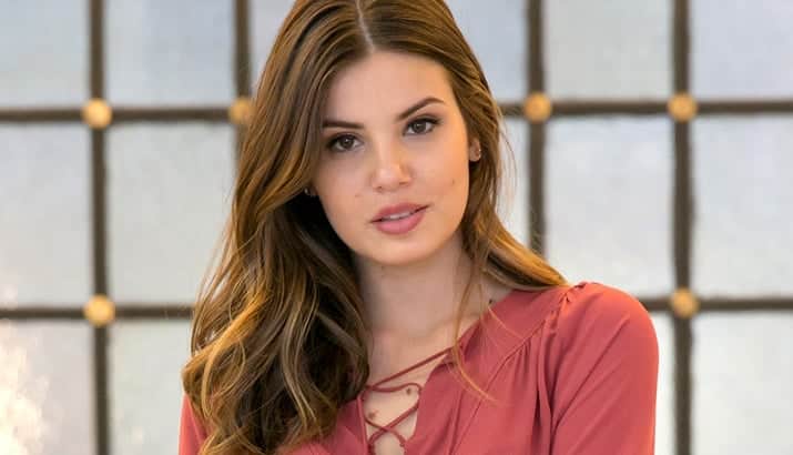 Camila Queiroz estará em bruna marquezine O Tempo Não Para. (Foto: Divulgação) Camila Queiroz estará em bruna marquezine O Tempo Não Para. (Foto: Divulgação)