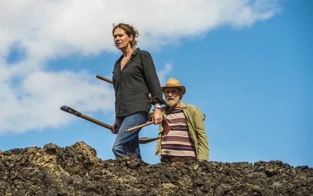 Cássia (Patricia Pillar) e Orlando (Antonio Fabio) seguem pista em Onde Nascem os Fortes (Foto: Globo/Estevam Avellar) Cássia (Patricia Pillar) e Orlando (Antonio Fabio) seguem pista em Onde Nascem os Fortes (Foto: Globo/Estevam Avellar)