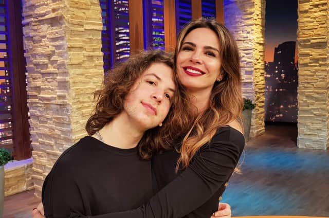 Luciana Gimenez com o filho, Lucas (Foto: Divulgação/RedeTV!) Luciana Gimenez com o filho, Lucas (Foto: Divulgação/RedeTV!)
