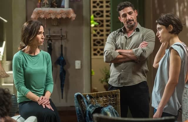 Fátima (Ingra Lyberato), Juarez (Tuca Andrada) e Manu (Luisa Arraes) em Segundo Sol (Foto: Globo/Raquel Cunha) Fátima (Ingra Lyberato), Juarez (Tuca Andrada) e Manu (Luisa Arraes) em Segundo Sol (Foto: Globo/Raquel Cunha)