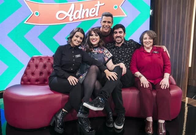 Márcio Garcia com Marcelo Adnet e sua família (Foto: Globo/João Miguel Júnior) Márcio Garcia com Marcelo Adnet e sua família (Foto: Globo/João Miguel Júnior)