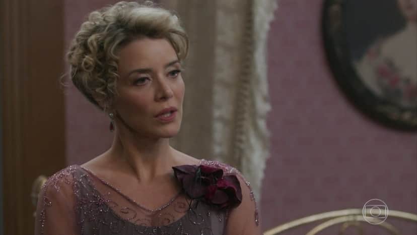 Josephine (Christine Fernandes) em cena de Orgulho e Paixão (Foto: Reprodução/Globo) Josephine (Christine Fernandes) em cena de Orgulho e Paixão (Foto: Reprodução/Globo)