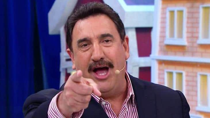 O apresentador Ratinho em seu programa no SBT (Foto: Reprodução/SBT) O apresentador Ratinho em seu programa no SBT (Foto: Reprodução/SBT)