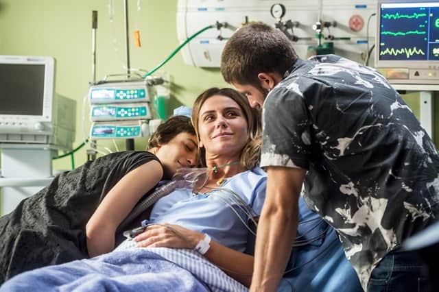Manu (Luisa Arraes), Luzia (Giovanna Antonelli) e Ícaro (Chay Suede) (Foto: Globo/Estevam Avellar) Manu (Luisa Arraes), Luzia (Giovanna Antonelli) e Ícaro (Chay Suede) (Foto: Globo/Estevam Avellar)