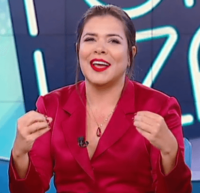 Mara de batom vermelho no programa Fofocalizando. (Foto: Reprodução) Mara de batom vermelho no programa Fofocalizando. (Foto: Reprodução)