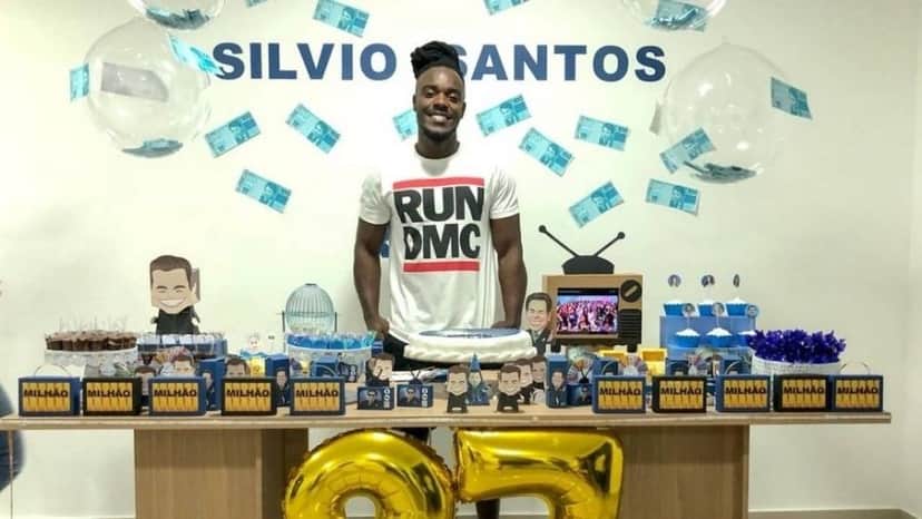 Robson Lins ganhou festa com tema Silvio Santos (Foto: Arquivo Pessoal) Robson Lins ganhou festa com tema Silvio Santos (Foto: Arquivo Pessoal)