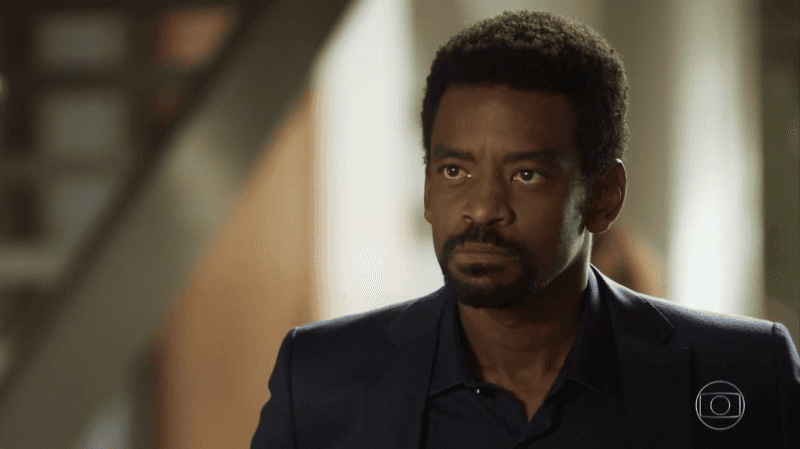 Roberval (Fabrício Boliveira) em cena de Segundo Sol (Foto: Reprodução/Globo) Roberval (Fabrício Boliveira) em cena de Segundo Sol (Foto: Reprodução/Globo)