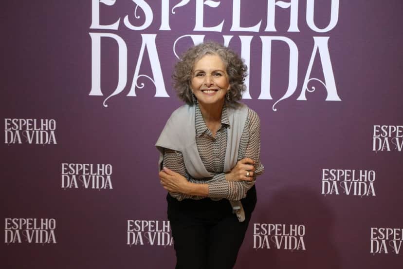 Irene Ravache em coletiva de imprensa de Espelho da Vida (Foto: Divulgação / AgNews) Irene Ravache em coletiva de imprensa de Espelho da Vida (Foto: Divulgação / AgNews)