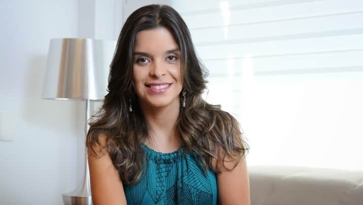 Autora de Os Dez Mandamentos, Vivian de Oliveira deixou a Record. (Foto: Divulgação) Autora de Os Dez Mandamentos, Vivian de Oliveira deixou a Record. (Foto: Divulgação)