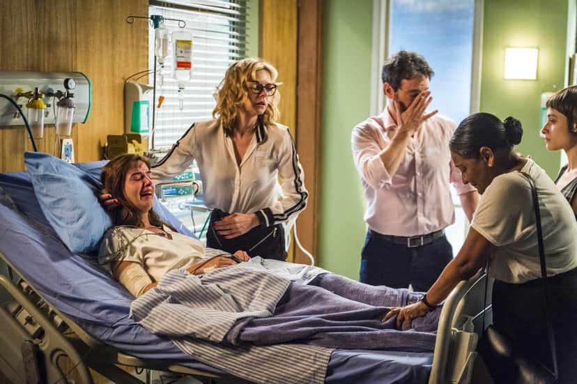 Rochelle recebe notícia sobre a doença em Segundo Sol (Foto: TV Globo/Paulo Belote) Rochelle recebe notícia sobre a doença em Segundo Sol (Foto: TV Globo/Paulo Belote)