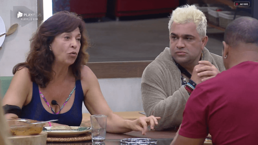 Vida conta que passou o dia triste Imagem: Reprodução/PlayPlus Vida conta que passou o dia triste Imagem: Reprodução/PlayPlus