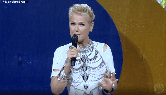Xuxa no comando do Dancing Brasil (Foto: Reprodução/Record) Xuxa no comando do Dancing Brasil (Foto: Reprodução/Record)