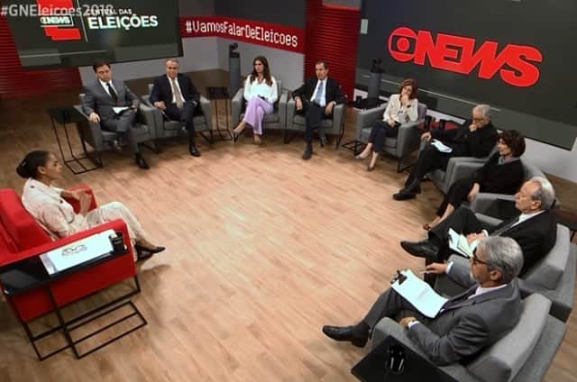 Comentaristas da GloboNews na Central das Eleições (Foto: Reprodução) Comentaristas da GloboNews na Central das Eleições (Foto: Reprodução)