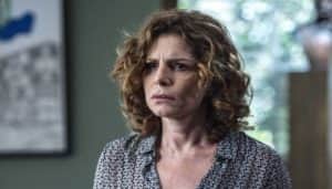 Debora Bloch perde a paciência com eleitora de Jair Bolsonaro (Foto: Reprodução) Debora Bloch perde a paciência com eleitora de Jair Bolsonaro (Foto: Reprodução)