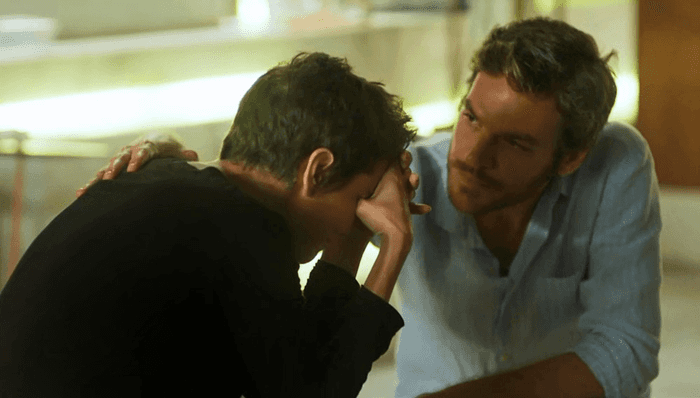 Beto (Emilio Dantas) e Karola (Deborah Secco) em Segundo Sol (Foto: Reprodução/Globo) Beto (Emilio Dantas) e Karola (Deborah Secco) em Segundo Sol (Foto: Reprodução/Globo)