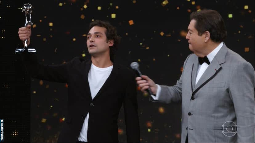 O ator e humorista Eduardo Sterblitch no Troféu Domingão (Foto: Reprodução/Globo) O ator e humorista Eduardo Sterblitch no Troféu Domingão (Foto: Reprodução/Globo)