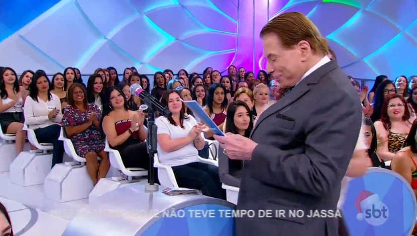 Silvio Santos no palco de seu programa no SBT (Foto: Reprodução) Silvio Santos no palco de seu programa no SBT (Foto: Reprodução)