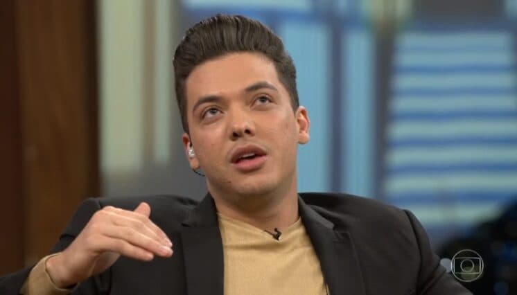 Wesley Safadão aparece dançando em show com a filha e leva plateia à loucura