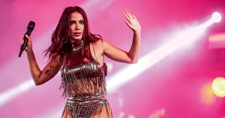 Show de Anitta - Reveillon 2018 na praia de Copacabana, zona sul, Rio de Janeiro, RJ. (31/12/17) (Foto: Roberto Filho / Brazil News) Show de Anitta - Reveillon 2018 na praia de Copacabana, zona sul, Rio de Janeiro, RJ. (31/12/17) (Foto: Roberto Filho / Brazil News)