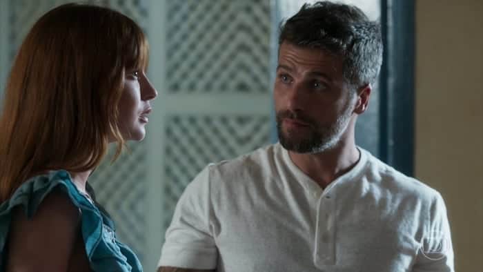 Luz (Marina Ruy Barbosa) e Gabriel (Bruno Gagliasso) em O Sétimo Guardião (Foto: Reprodução/Globo) Luz (Marina Ruy Barbosa) e Gabriel (Bruno Gagliasso) em O Sétimo Guardião (Foto: Reprodução/Globo)