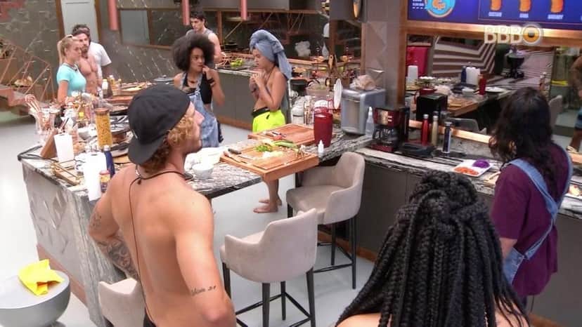 Participantes tomam bronca no BBB19 (Foto: Reprodução) Participantes tomam bronca no BBB19 (Foto: Reprodução)