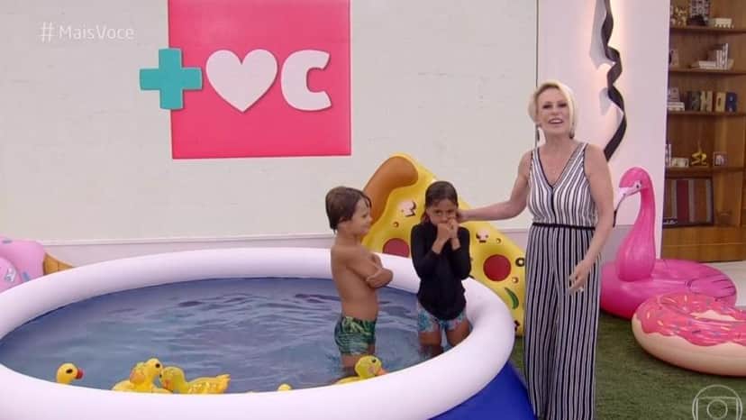 Ana Maria Braga com os dois netos (Foto: TV Globo) Ana Maria Braga com os dois netos (Foto: TV Globo)