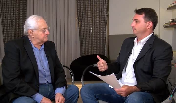 Boris Casoy entrevistou Flávio Bolsonaro para a RedeTV!. (Foto: Reprodução/RedeTV) Boris Casoy entrevistou Flávio Bolsonaro para a RedeTV!. (Foto: Reprodução/RedeTV)