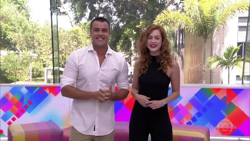 oaquim Lopes e Sophia Abrahão apresentam o último 'Vídeo Show' na TV nesta sexta-feira, 11/1 — (Foto: TV Globo) oaquim Lopes e Sophia Abrahão apresentam o último 'Vídeo Show' na TV nesta sexta-feira, 11/1 — (Foto: TV Globo)