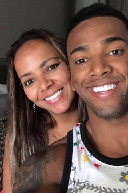 Nego do Borel com sua mãe (Foto: Reprodução/Instagram) Nego do Borel com sua mãe (Foto: Reprodução/Instagram)