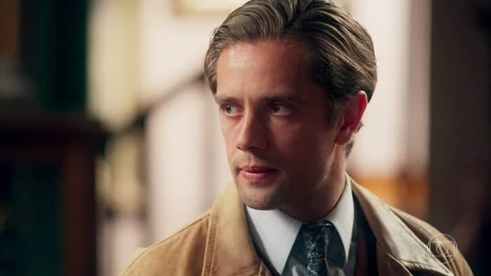 Rafael Cardoso (Danilo/Daniel) em cena de Espelho da Vida (Foto: Reprodução/Globo) Rafael Cardoso (Danilo/Daniel) em cena de Espelho da Vida (Foto: Reprodução/Globo)