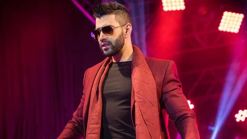 O cantor sertanejo, Gusttavo Lima foi agredido durante um show nesta quinta-feira (Foto: Reprodução) O cantor sertanejo, Gusttavo Lima foi agredido durante um show nesta quinta-feira (Foto: Reprodução)