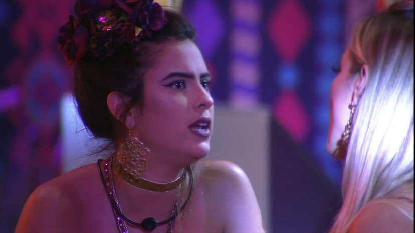Hana e Paula conversando durante festa do BBB19 (Foto: Reprodução) Hana e Paula conversando durante festa do BBB19 (Foto: Reprodução)