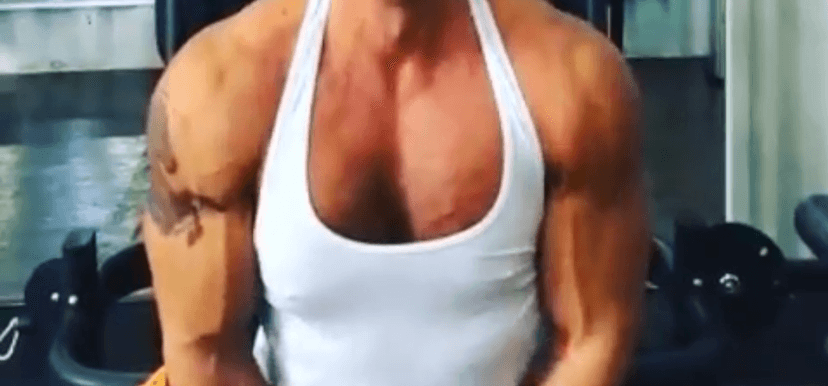 Apresentador da Record gosta de exibir o corpo no Instagram (Foto: Reprodução) Apresentador da Record gosta de exibir o corpo no Instagram (Foto: Reprodução)
