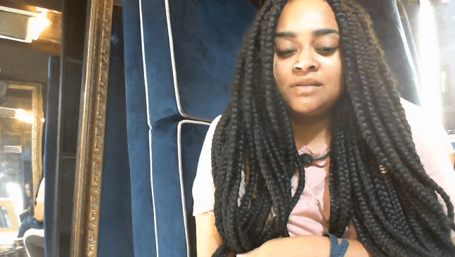 Rízia em seu depoimento no Raio-X do BBB19 (Foto: Reprodução/Globo) Rízia em seu depoimento no Raio-X do BBB19 (Foto: Reprodução/Globo)