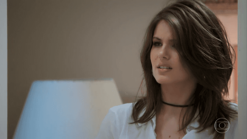 Vanessa (Camila Queiroz) em cena de Verão 90 (Foto: Reprodução/Globo) Vanessa (Camila Queiroz) em cena de Verão 90 (Foto: Reprodução/Globo)