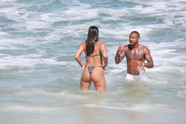 A carioca e Nego do Borel (Foto: AgNews) A carioca e Nego do Borel (Foto: AgNews)