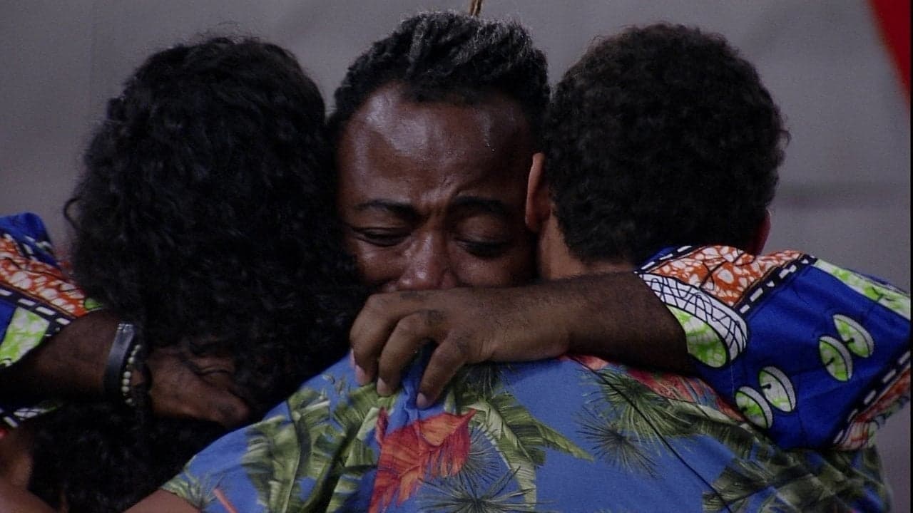 Rodrigo, Elana e Danrley choram abraçados após retorno de Gabriela no BBB 19 (Foto: Reprodução) Rodrigo, Elana e Danrley choram abraçados após retorno de Gabriela no BBB 19 (Foto: Reprodução)
