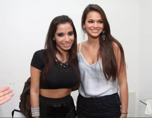 Bruna Marquezine e Anitta há alguns anos (Foto: Reprodução) Bruna Marquezine e Anitta há alguns anos (Foto: Reprodução)