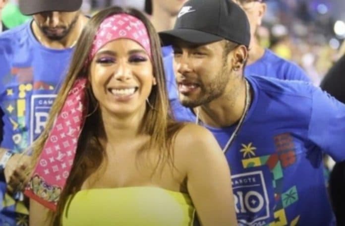 Anitta e Neymar são flagrados aos beijos no Carnaval do Rio de Janeiro e clima esquenta (Foto: Reprodução) Anitta e Neymar são flagrados aos beijos no Carnaval do Rio de Janeiro e clima esquenta (Foto: Reprodução)