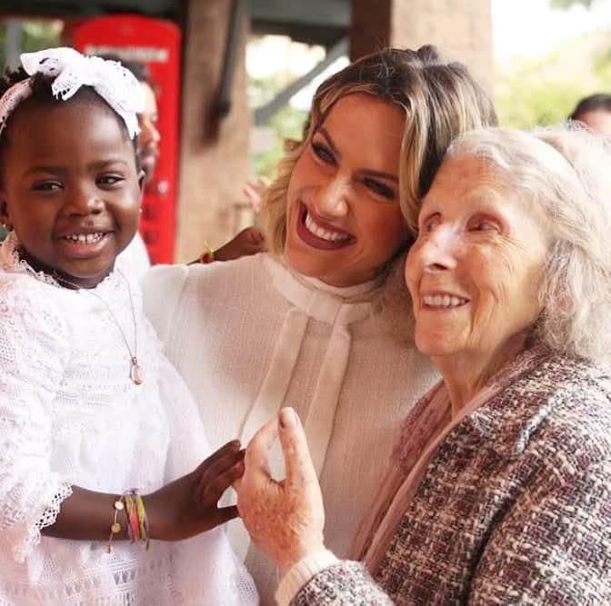 Giovanna Ewbank e sua avó e filha Giovanna Ewbank e sua avó e filha