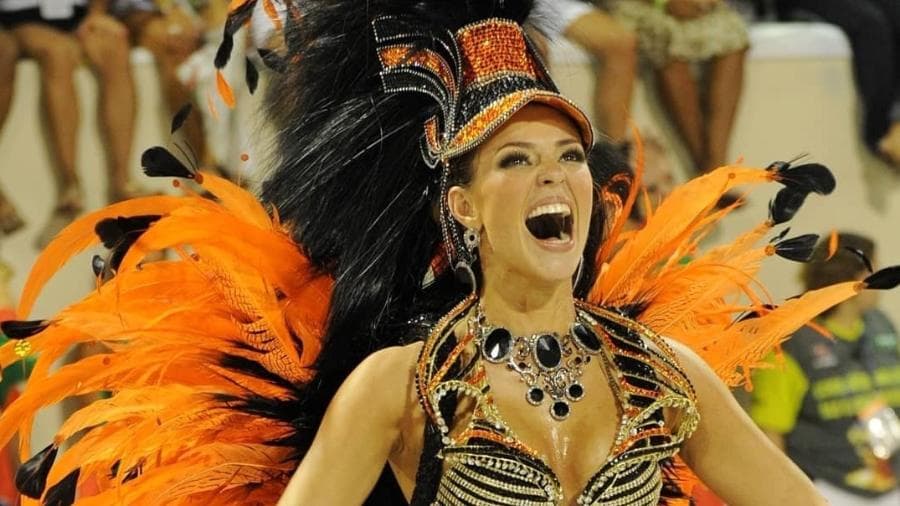 Paolla Oliveira assume posto de Rainha de Bateria que era de Juliana Paes (Foto: Divulgação) Paolla Oliveira assume posto de Rainha de Bateria que era de Juliana Paes (Foto: Divulgação)