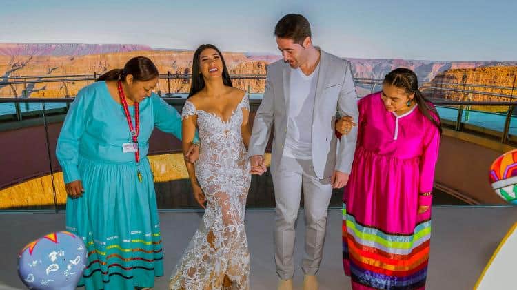 Simaria e o marido renovam votos em Las Vegas Simaria e o marido renovam votos em Las Vegas