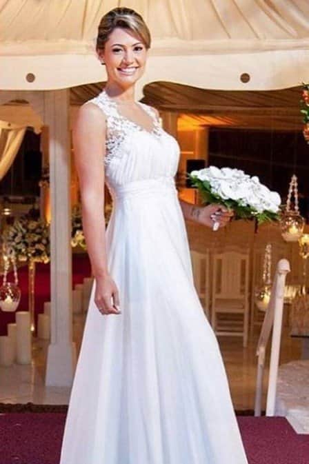 Michelle Bolsonaro com o vestido de noiva (Foto: Reprodução/Instagram) Michelle Bolsonaro com o vestido de noiva (Foto: Reprodução/Instagram)