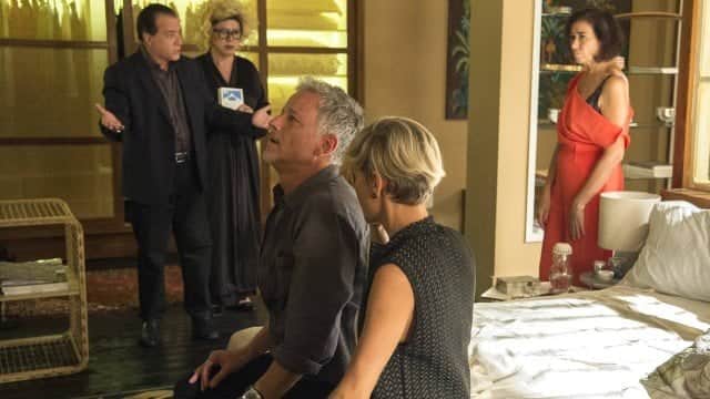 Olavo, Marcos Paulo e Louise ouvem o barulho no quarto de Valentina em O Sétimo Guardião (Foto: Estevam Avellar/ Globo/ Divulgação) Olavo, Marcos Paulo e Louise ouvem o barulho no quarto de Valentina em O Sétimo Guardião (Foto: Estevam Avellar/ Globo/ Divulgação)