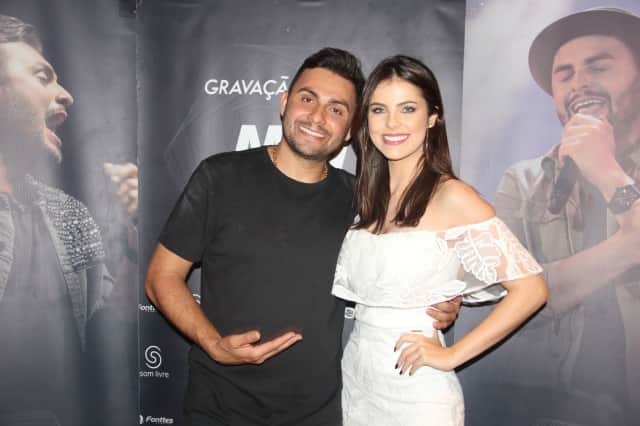 Mano Walter chocou a todos ao pedir a belíssima Débora Silva em casamento (Foto: Reprodução) Mano Walter chocou a todos ao pedir a belíssima Débora Silva em casamento (Foto: Reprodução)