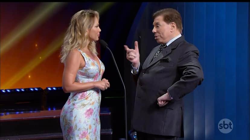 Eliana e Silvio Santos no palco do Troféu Imprensa (Foto: Reprodução) Eliana e Silvio Santos no palco do Troféu Imprensa (Foto: Reprodução)