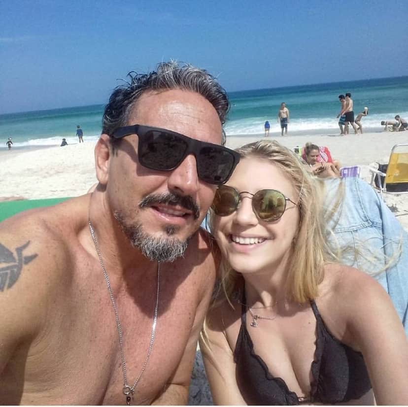 Giba Ruiz Vieira e a filha, Isabelle Bittencourt (Foto: Reprodução / Instagram)... .. Giba Ruiz Vieira e a filha, Isabelle Bittencourt (Foto: Reprodução / Instagram)... ..