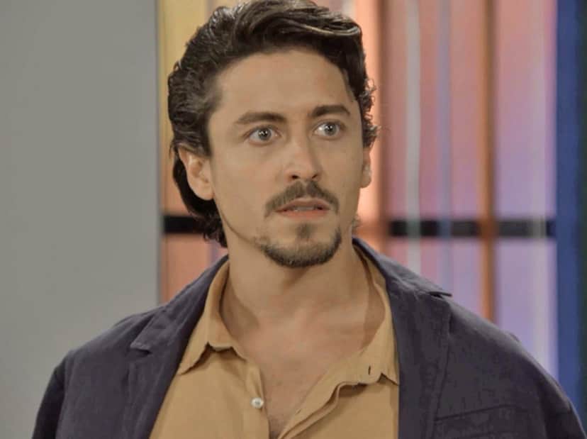 Jerônimo em cena da novela das 18h da Globo, Verão 90 (Foto: Reprodução/Globo) Jerônimo em cena da novela das 18h da Globo, Verão 90 (Foto: Reprodução/Globo)