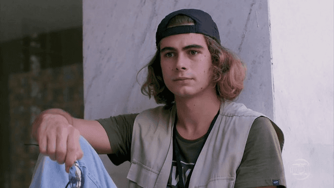 João (Rafael Vitti) é o protagonista da novela da Globo, Verão 90 João (Rafael Vitti) é o protagonista da novela da Globo, Verão 90