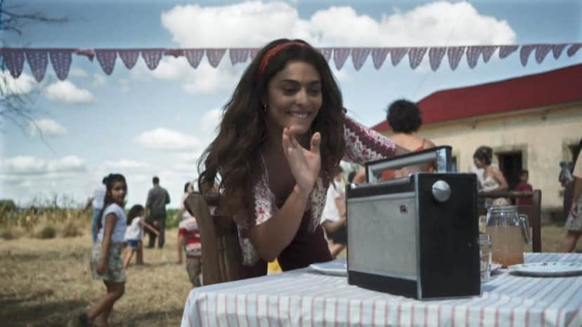 Juliana Paes em chamada de A Dona do Pedaço (Foto: Reprodução) Juliana Paes em chamada de A Dona do Pedaço (Foto: Reprodução)